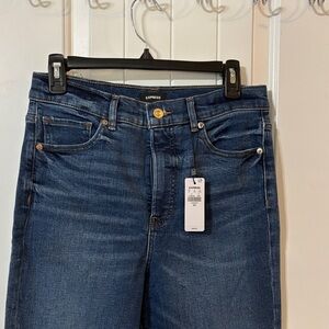 NWT Express Women's Dark Blue Straight Leg Jeans